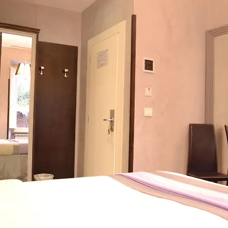 Tiburtina House Gasthuis Rome